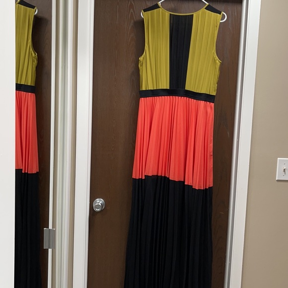 BCBG dress - Picture 2 of 2